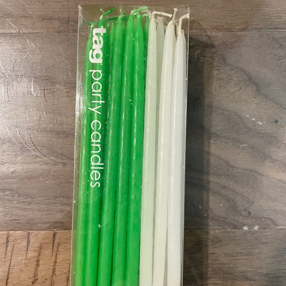 New Farm Collection Paper Plates & Long Candles - Picture 7 of 10